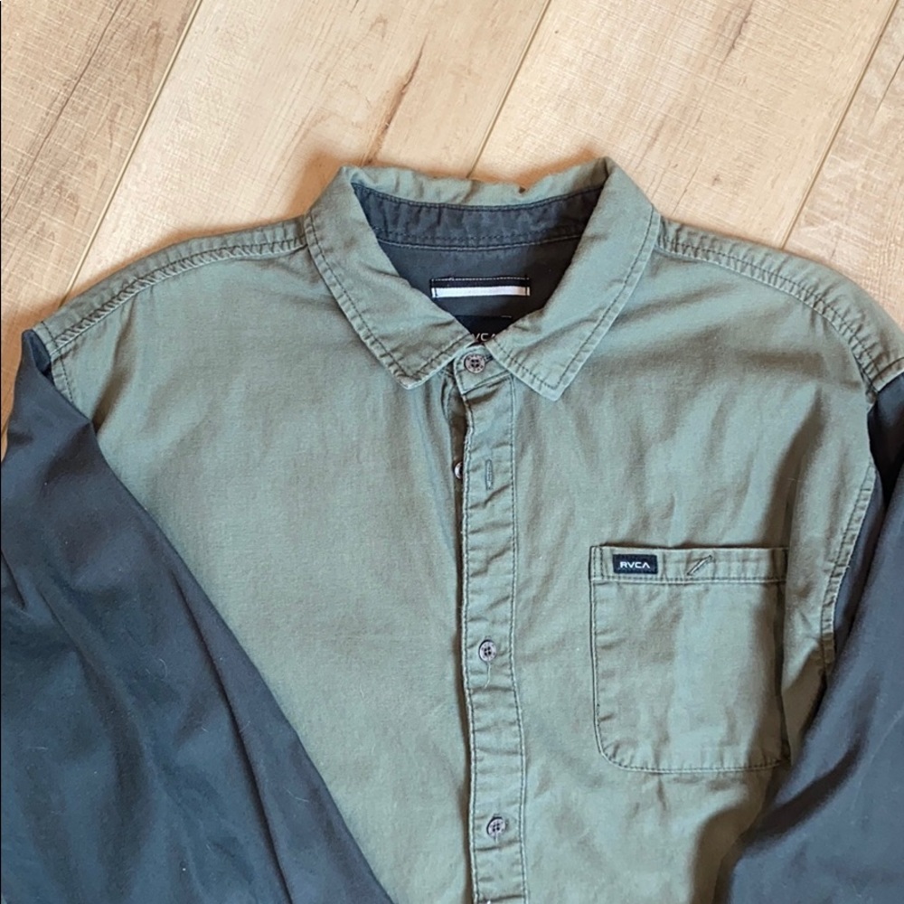 Rvca button down - Picture 2 of 3